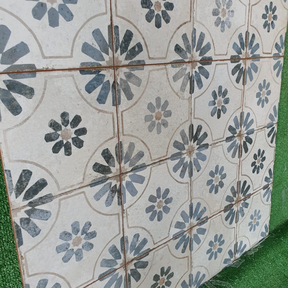 Serie Francisco Segarra FS BLUME Azulejo Hidr ulico En Formato 45x45
